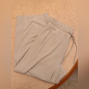 NWOT Athleta Khaki Pants Size 6